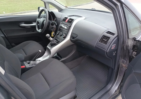 Toyota Auris cena 25900 przebieg: 201250, rok produkcji 2010 z Lębork małe 154